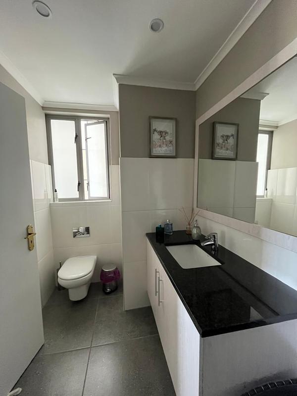 5 Bedroom Property for Sale in Kleinbaai Western Cape